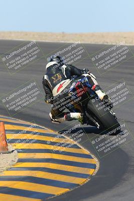 media/Nov-06-2022-SoCal Trackdays (Sun) [[208d2ccc26]]/Turn 10 Backside (1030am)/